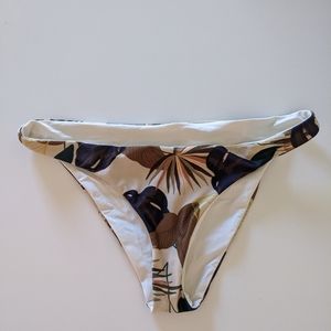L space bikini swim bottoms size small